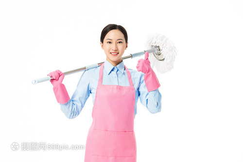 家政服务 女性拖地的专业价值与意义